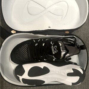 Nfinity Flyte Cheer Shoes Sz Y4